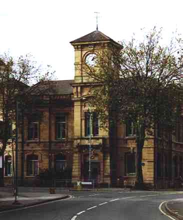 Bilston Town Hall in 2000